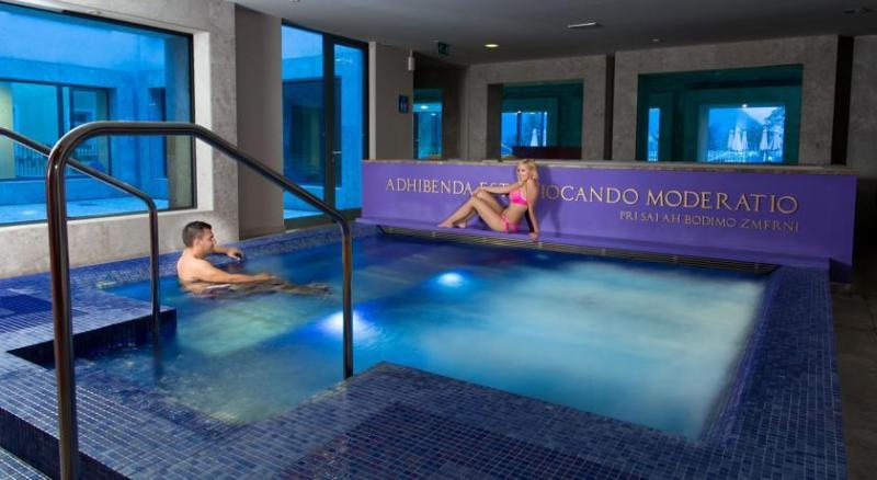 Rimske Terme - Hotel Zdraviliski Dvor Rimske Toplice Extérieur photo