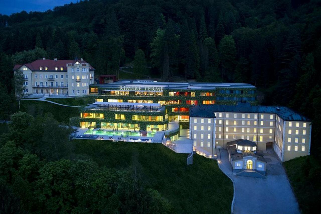 Rimske Terme - Hotel Zdraviliski Dvor Rimske Toplice Extérieur photo