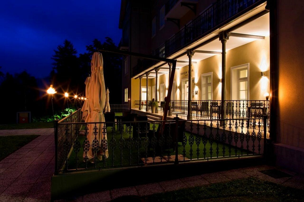 Rimske Terme - Hotel Zdraviliski Dvor Rimske Toplice Extérieur photo